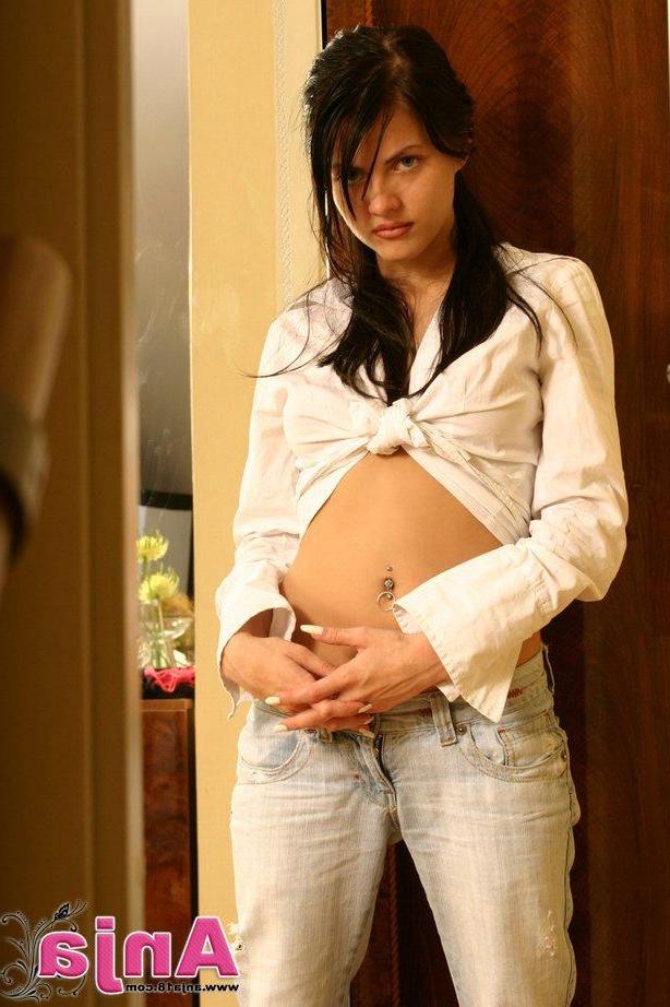 15P Pictures of teen hottie Anja 18 exposing her boobs for you
