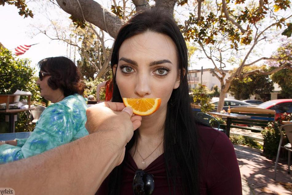 8P Pretty coed Araya Acosta has some fun in public