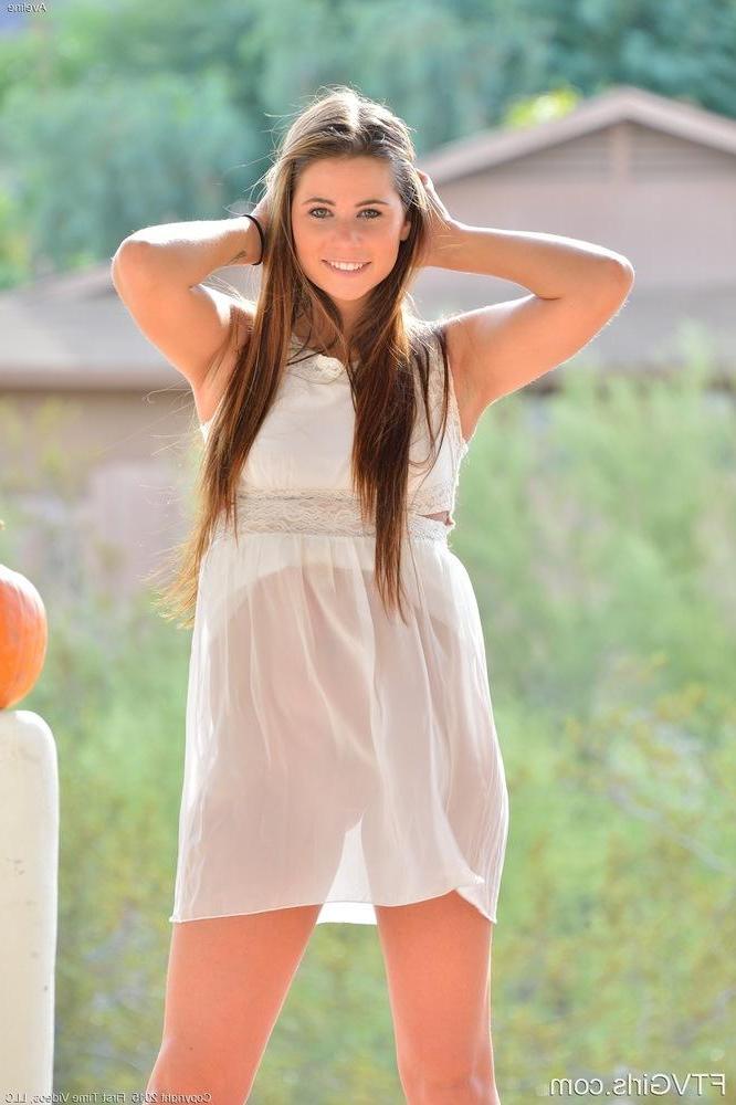 16P Cute coed Aveline shows you what she was up to this past fall
