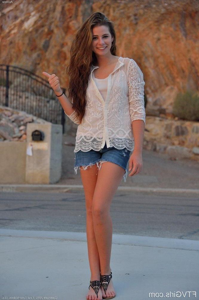 16P Pretty coed Aveline flashes you her pussy at a train station