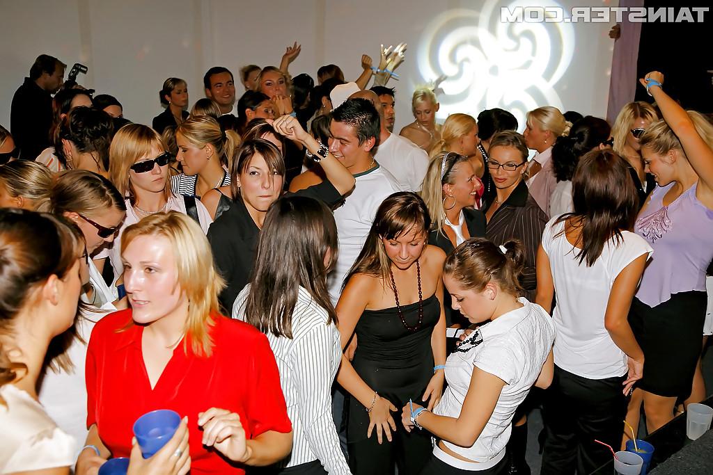 16P Flirtatious MILFs spend some good time at the party in the night club