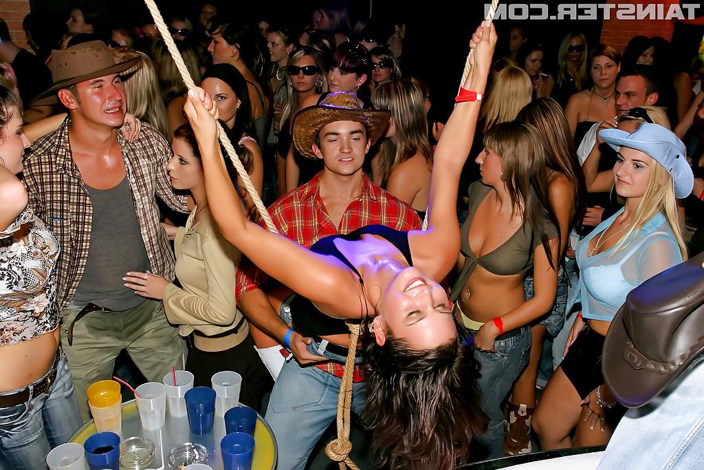 16P Salacious hotties going wild at the drunk party in the night club