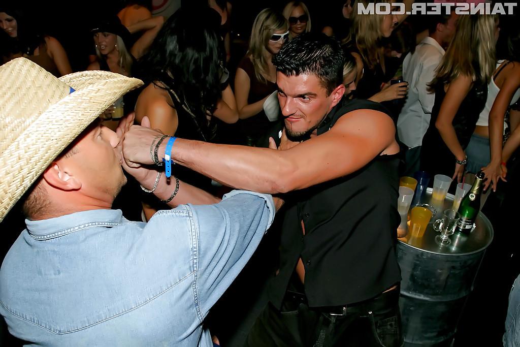 16P Salacious hotties going wild at the drunk party in the night club