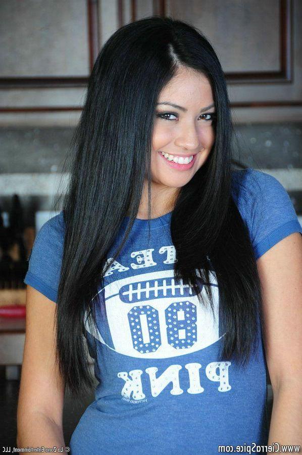 15P Pictures of teen girl Cierra Spice getting nude to get you off