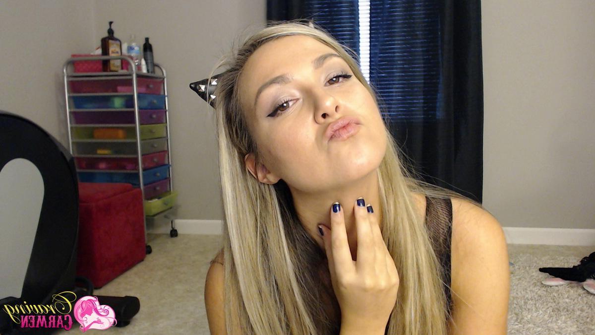 20P Craving Carmen bends over to show you her tight pussy in black lingerie