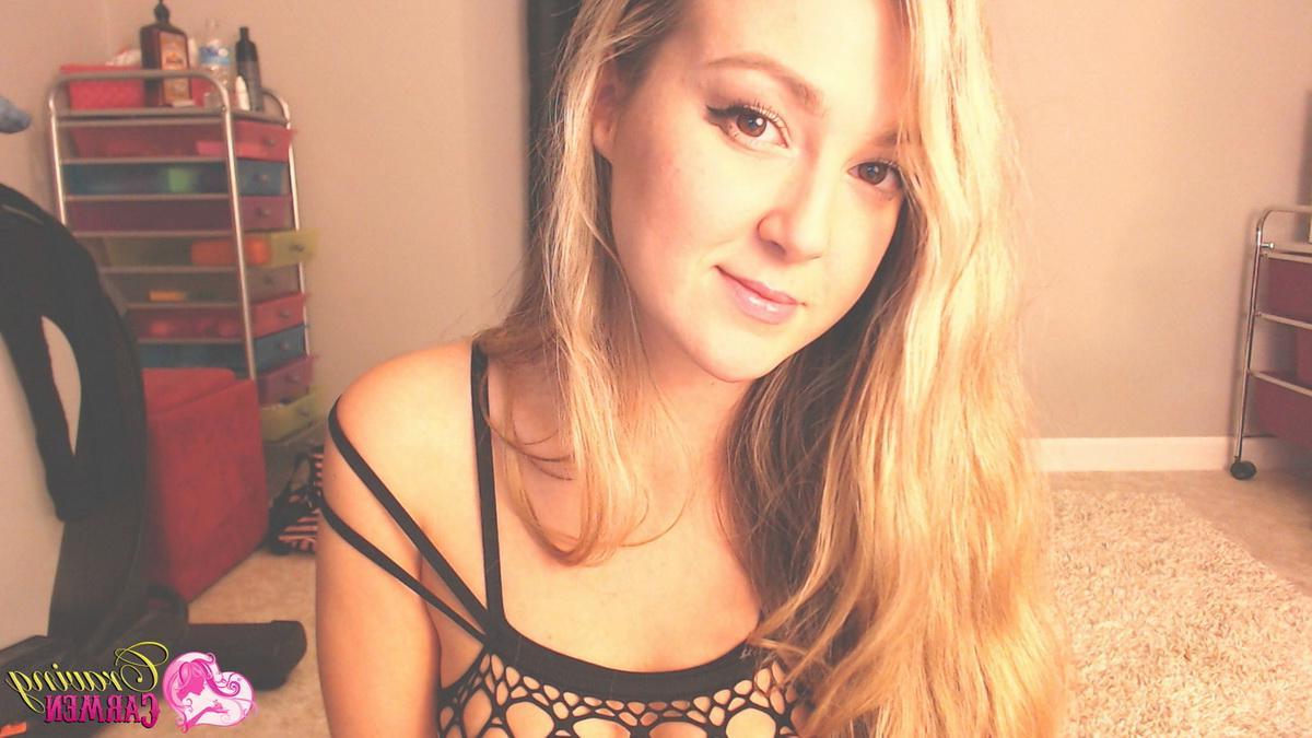 20P Craving Carmen bends over to show you her tight pussy in black lingerie