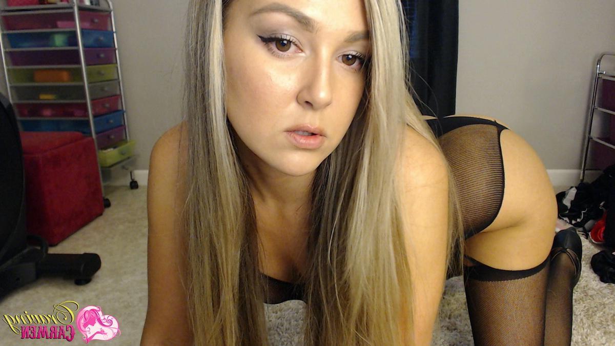 20P Craving Carmen bends over to show you her tight pussy in black lingerie