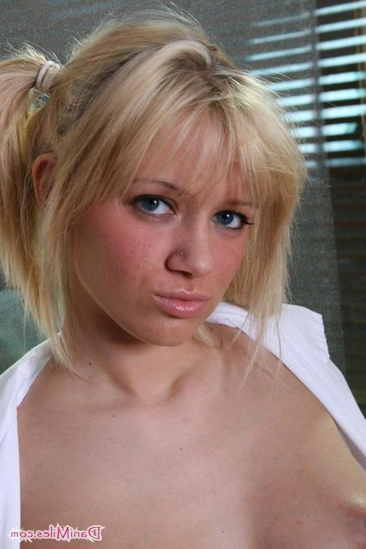 20P Pictures of Dani Miles all ready to go back to school