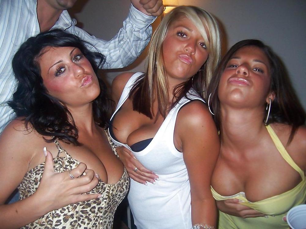 25P Girls in Groups 16