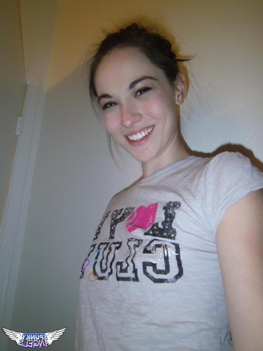 20P Petite coed Emily Grey lifts her college shirt and takes selfies