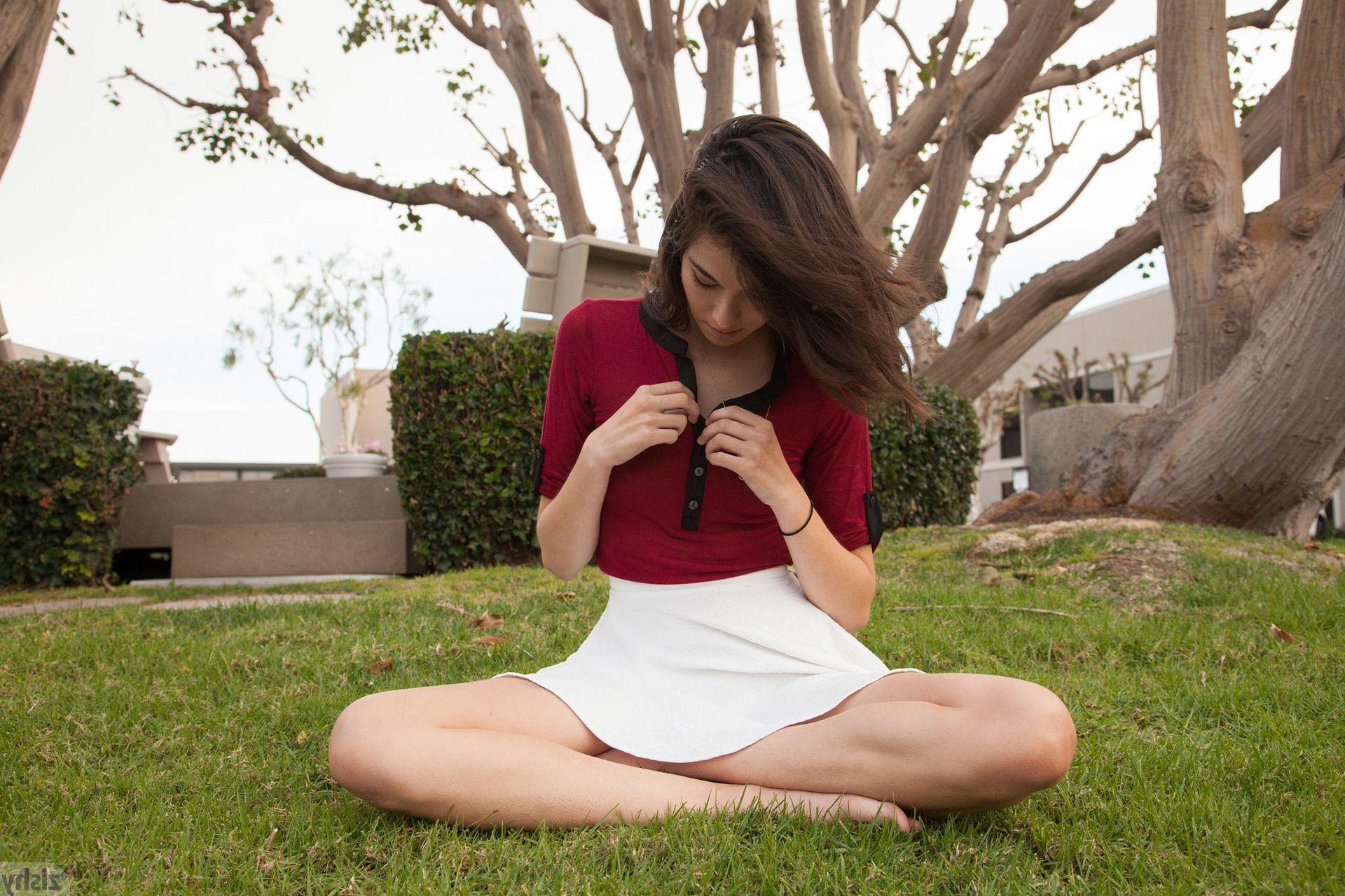12P Brunette coed Gabrielle Klein shows you what's up her skirt