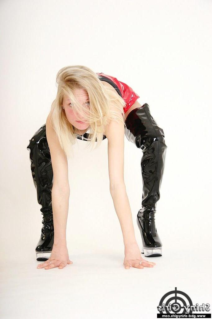 15P Pictures of hot blonde teen Jean giving you a sexy fetish set