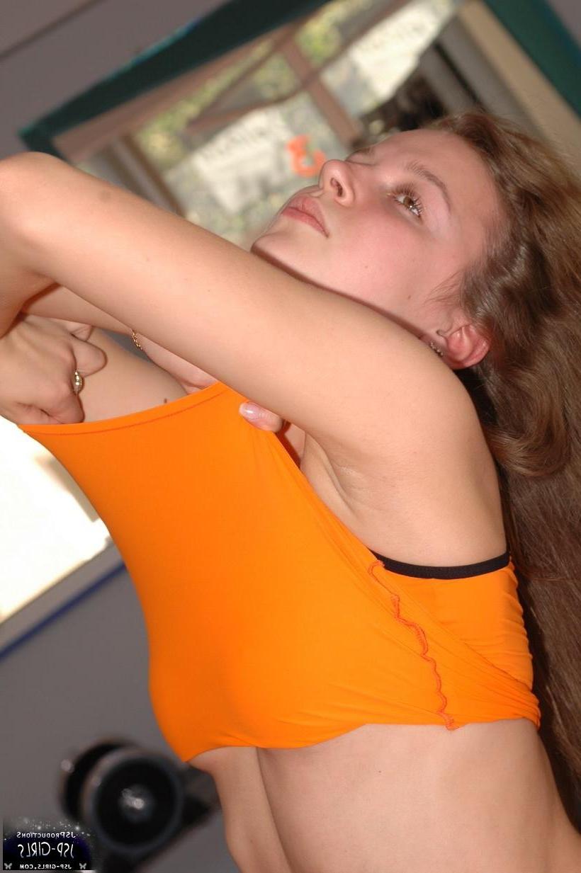 16P Sarah gets a little naughty while she works out