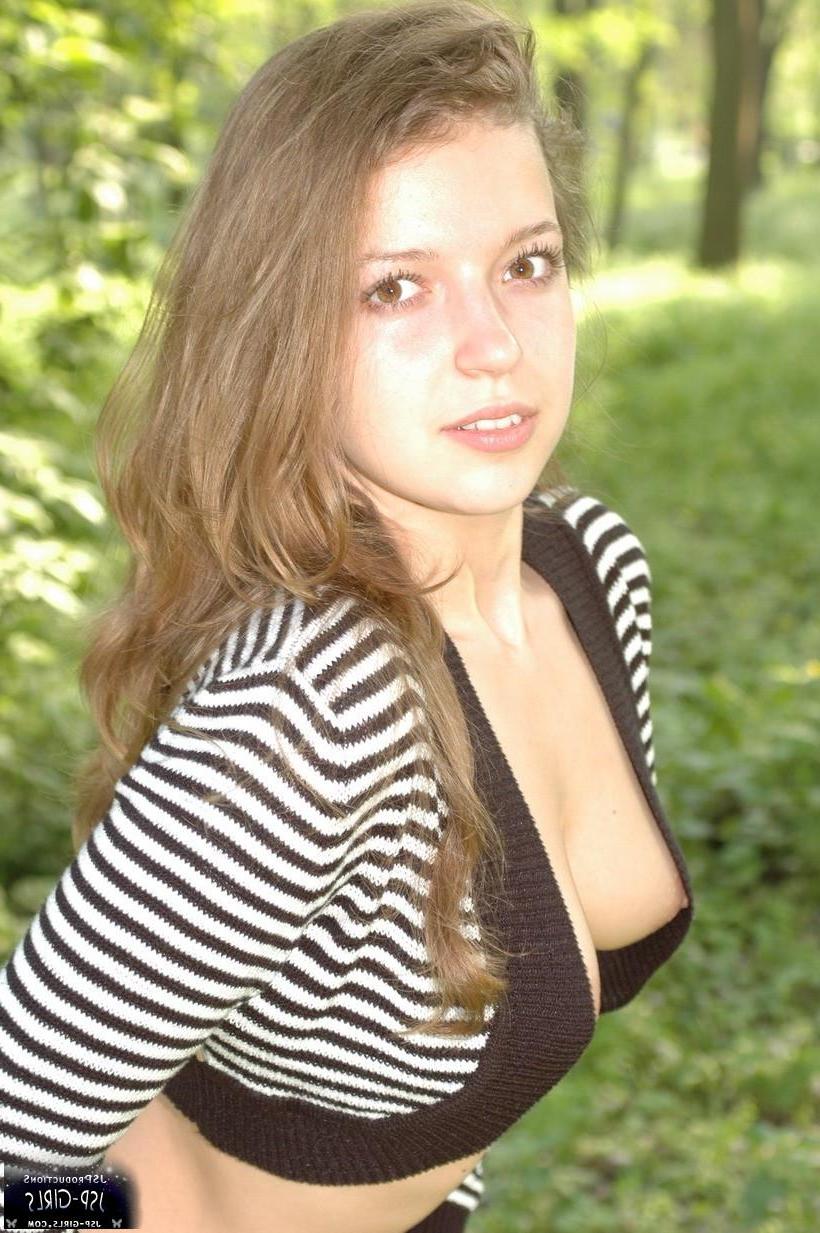 16P Pictures of german teen Sarah teasing outside