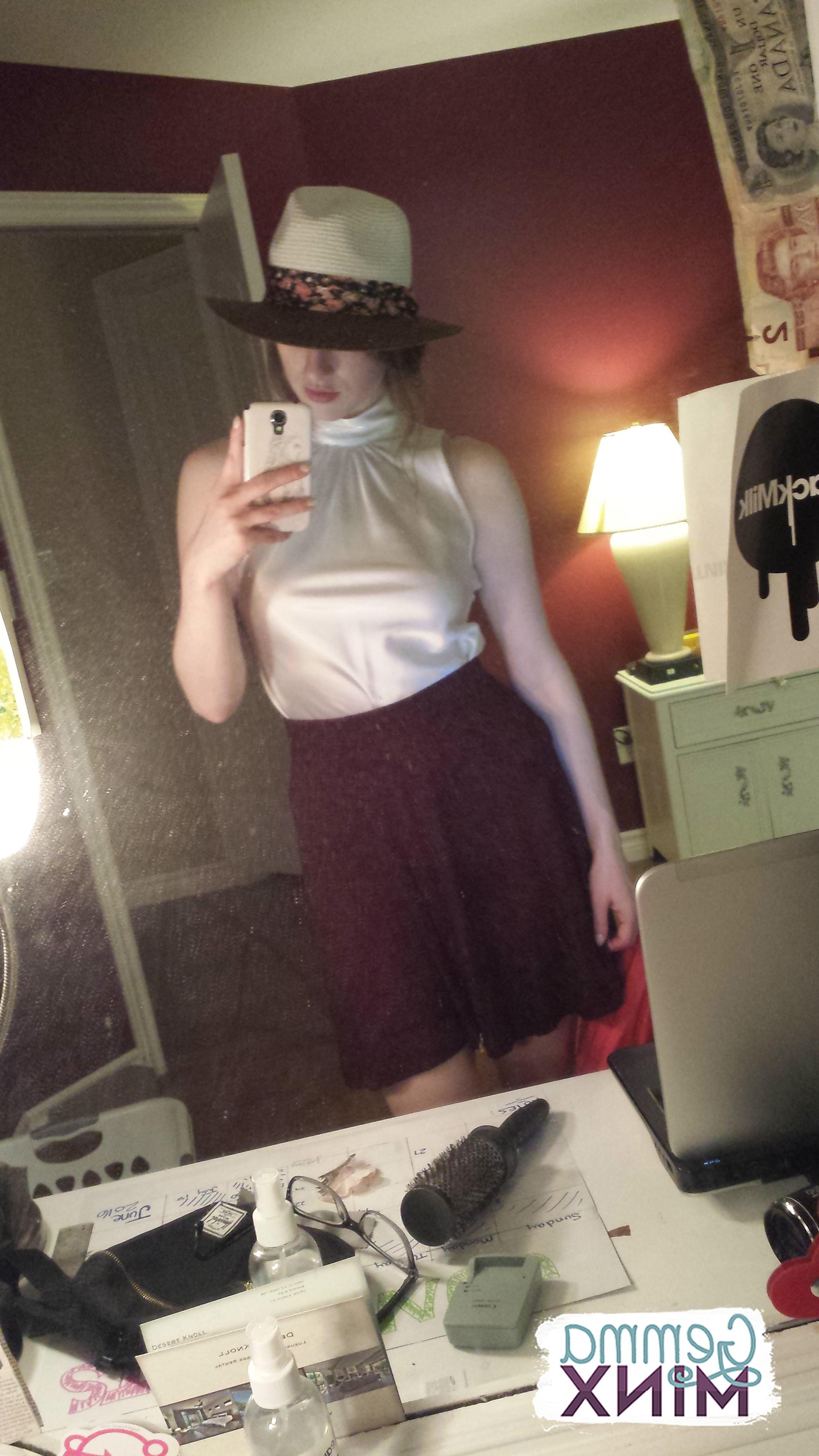 15P Hot teen Gemma Minx takes selfies with her phone