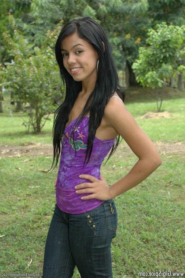 15P Pictures of teen cutie Gigi Spice teasing with her hotness