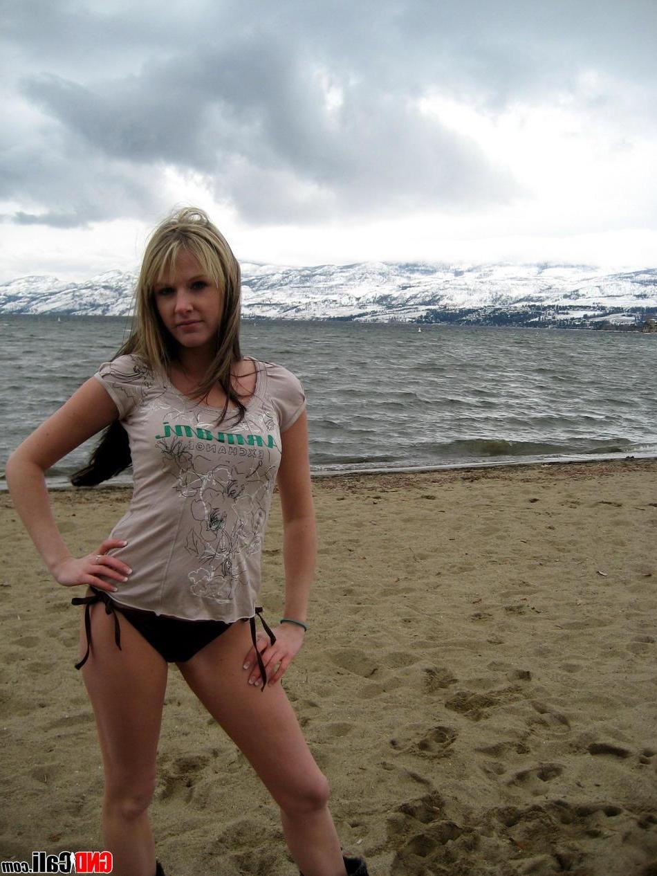 16P Pictures of teen star GND Cali getting wet on the beach
