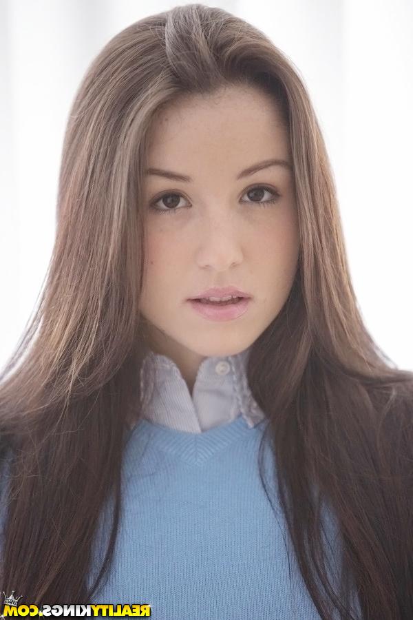 16P Pretty latina schoolgirl Lola Foxx uncovering her tempting curves