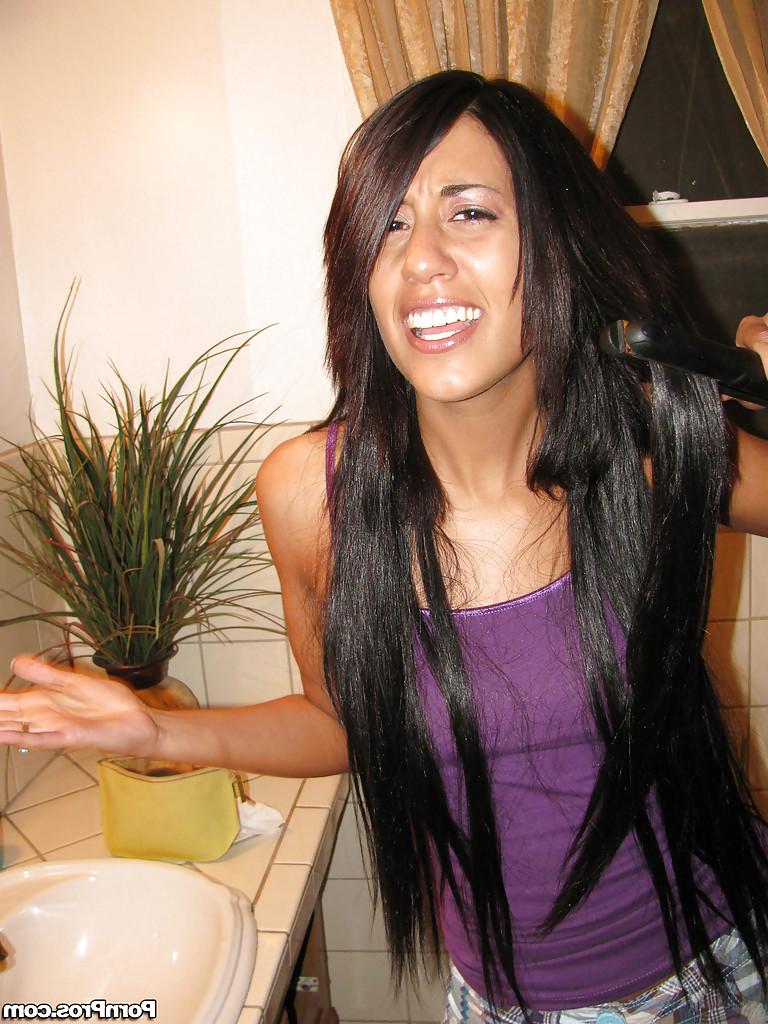 16P Amateur Latina Lyla Storm is stripping to spread her thighs
