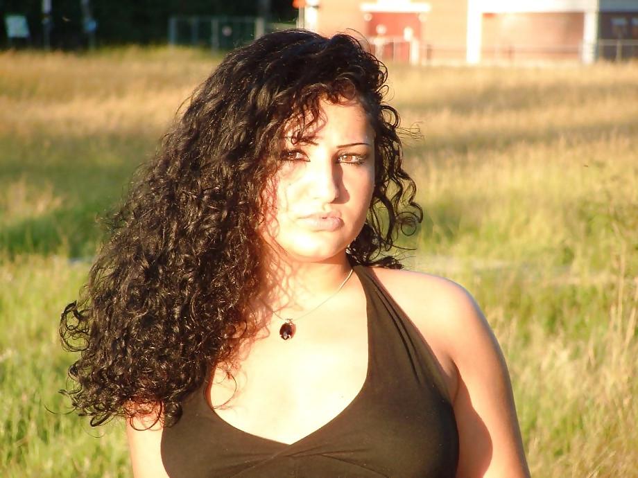 23P Latin whorewife sent me her pictures