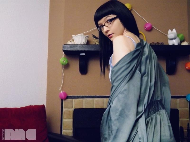 15P Naughty coed Jade Sparks strips in her glasses and thong