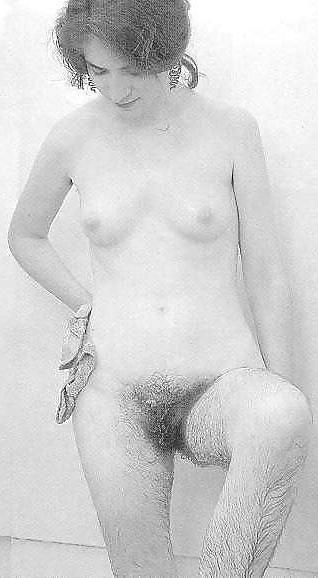 25P Black and white pics of hairy pussy