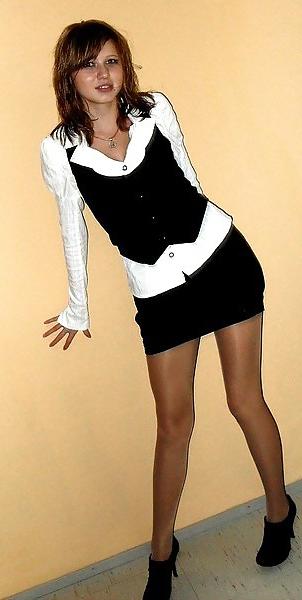 25P Nylon - upskirt - leg 7