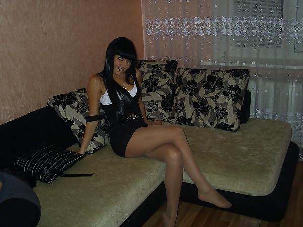 25P Nylon - upskirt - leg 7