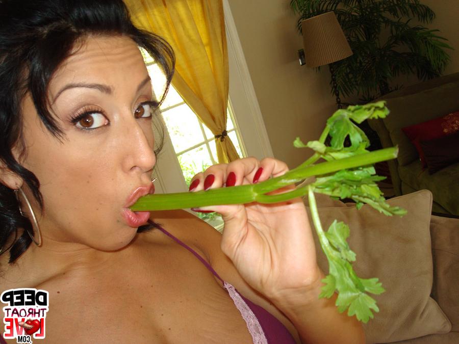 16P MILF babe with a big breast Ricki White teasing her mouth with toys