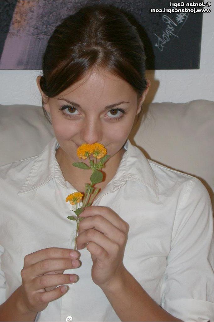 20P Pictures of Jordan Capri doing weird things with a flower