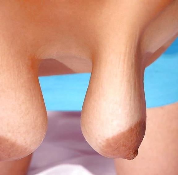 25P Saggy titts