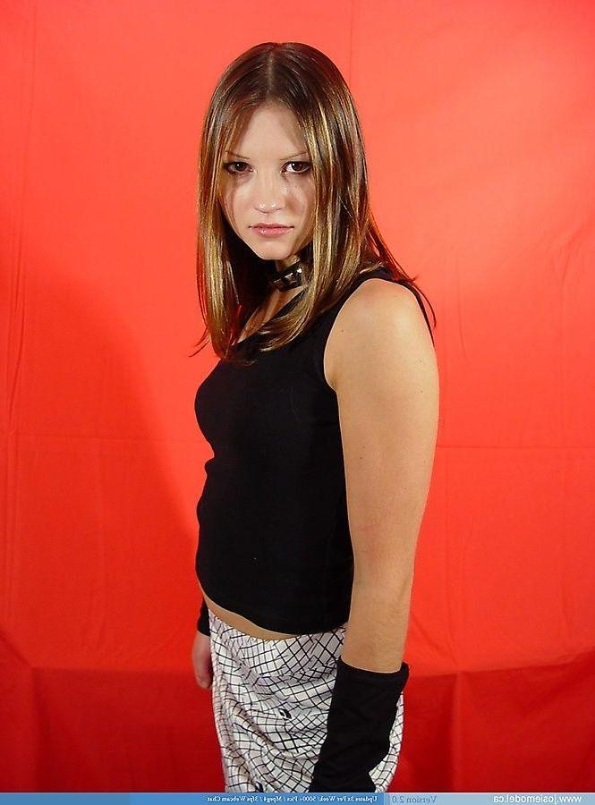 20P Pictures of Josie Model dressed up for a wild time with you