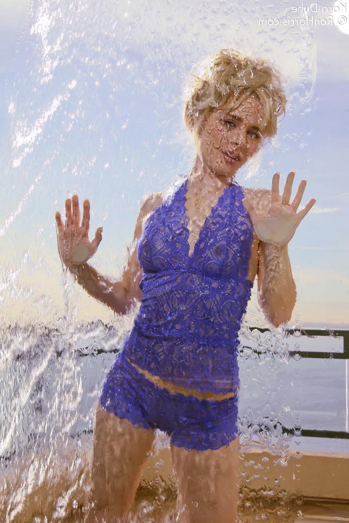 15P Pictures of teen chick Kara Duhe naked and wet
