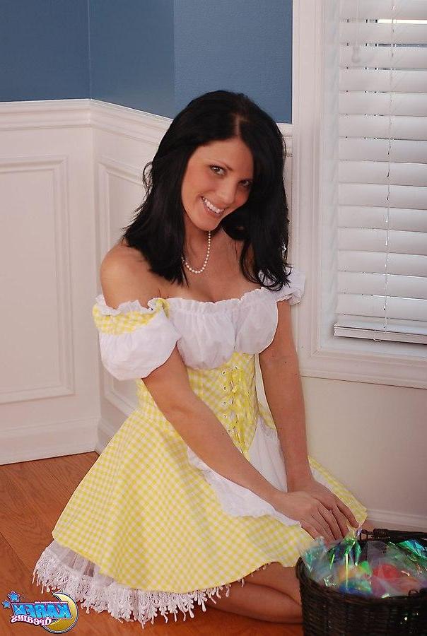 20P Fuck bunny Karen Dreams give you sweet candy from her easter basket