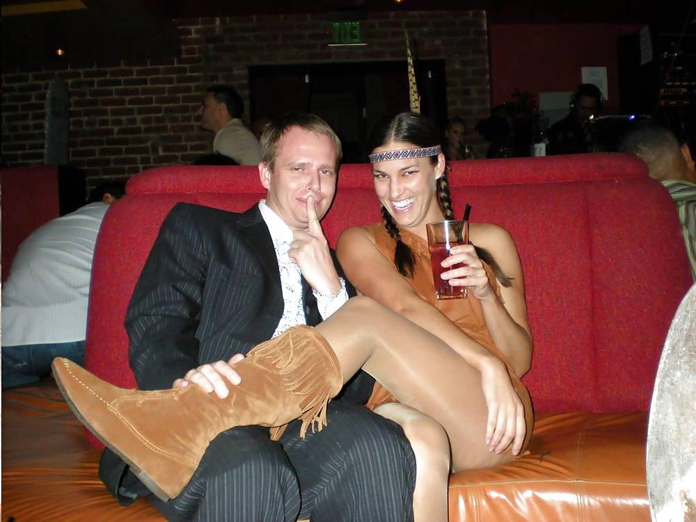 25P Nylon - upskirt - leg 29