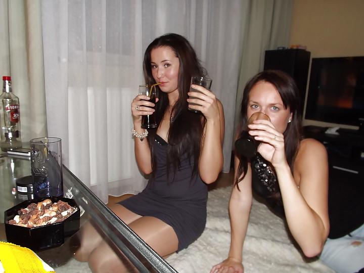 25P Nylon - upskirt - leg 29