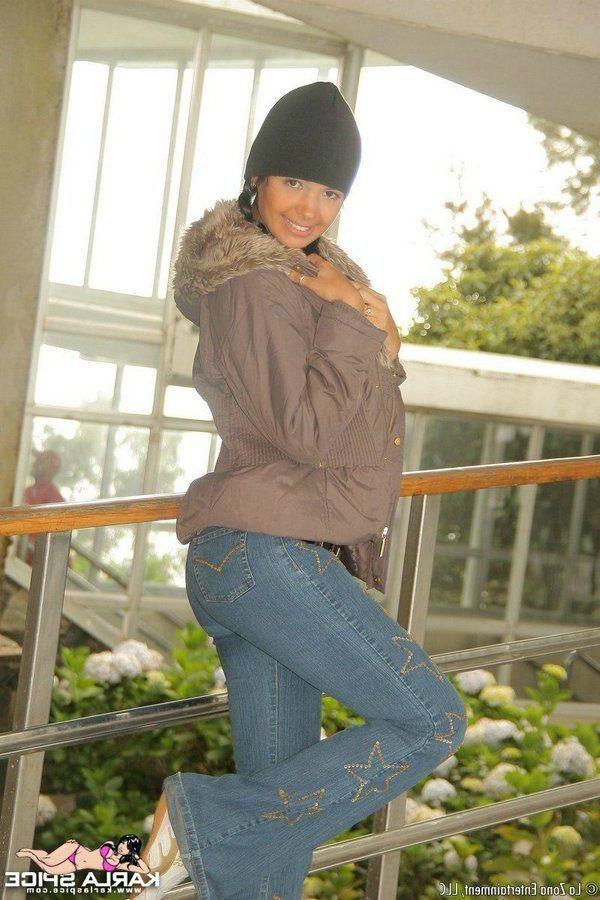 15P Pictures of teen hottie Karla Spice teasing in her winter coat