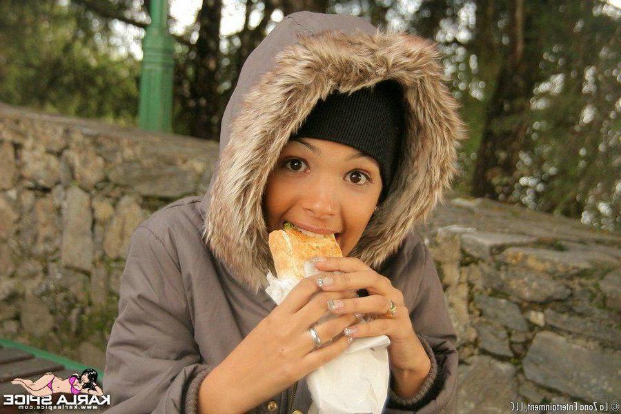 15P Pictures of teen hottie Karla Spice teasing in her winter coat