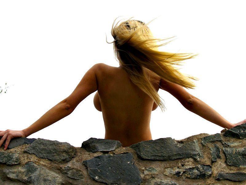 16P Pictures of teen girl Club Katrin wearing absolutely nothing outside