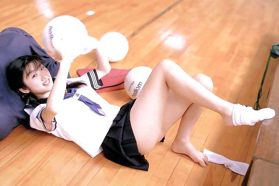 25P High school girls 04