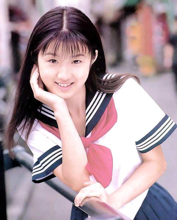 25P High school girls 04