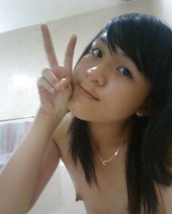 25P Indo Random Selca