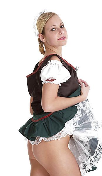 25P Blond teen 