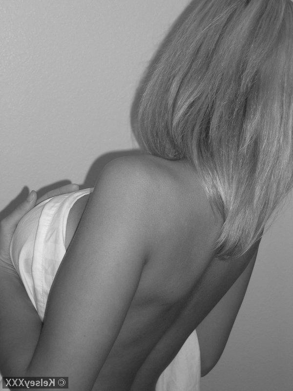 20P Pictures of Kelsey XXX all nude in black and white