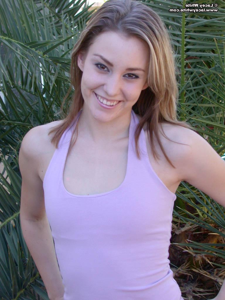 20P Pictures of Lacey White getting naked outside