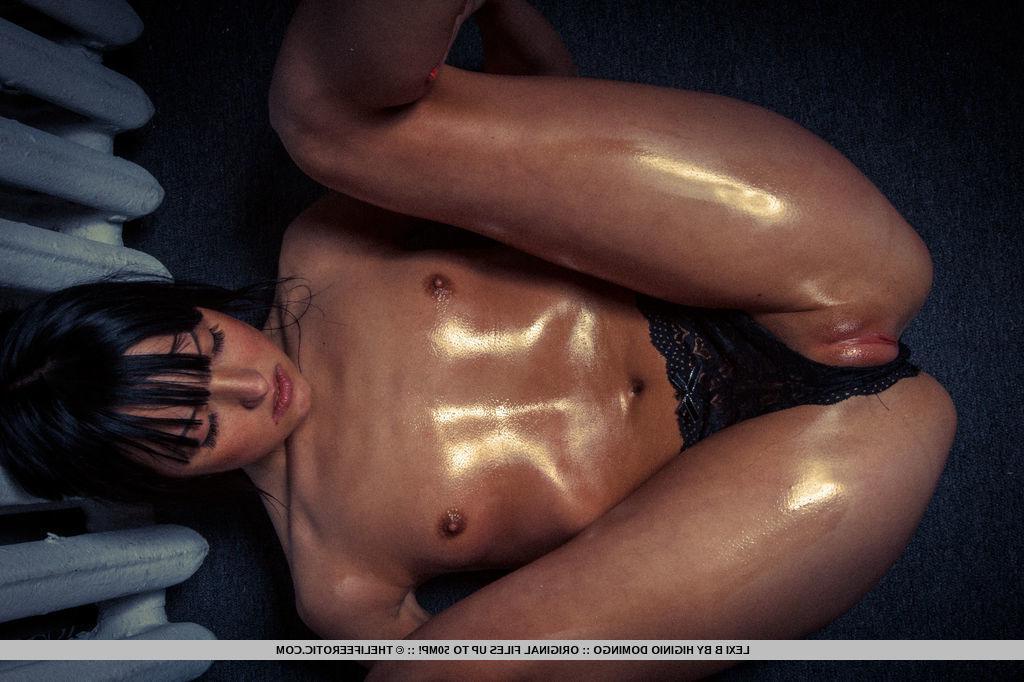 16P Brunette teen Lexi B gets oiled up and shows you her pussy