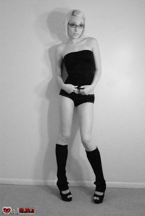 16P Pictures of Lily Luvs teasing in black and white