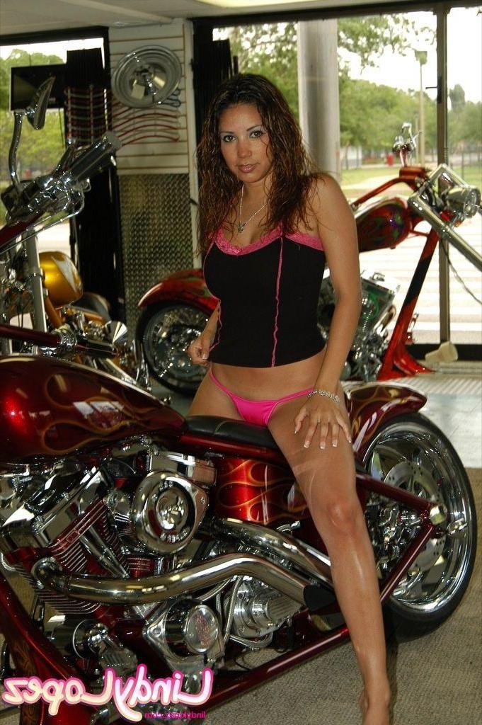 20P Pictures of teen star Lindy Lopez showing her tits on a bike