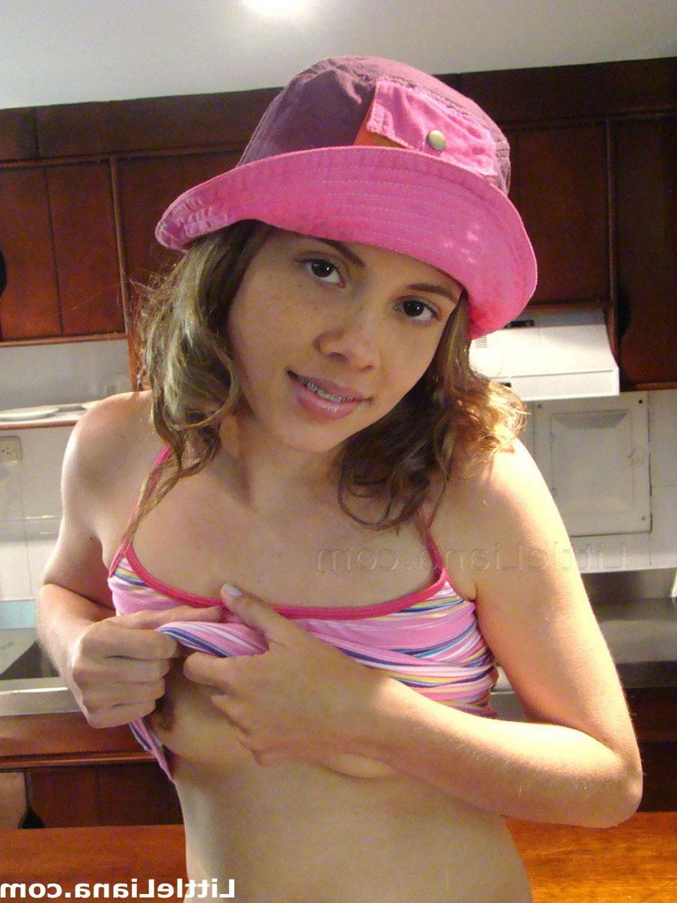 12P Pictures of teen Little Liana showing you her tits