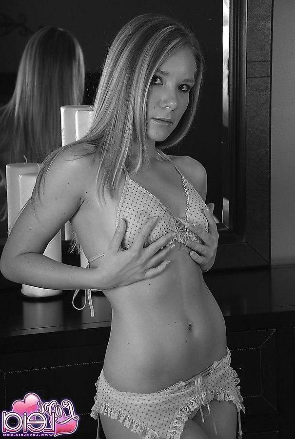 20P Pictures of Love Leia exposing her tits in black and white